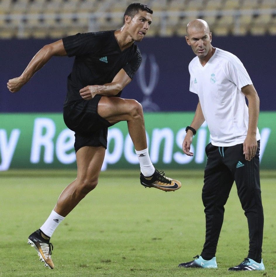 Cristiano Ronaldo mete en un aprieto a Zidane con su última locura con Messi | EFE