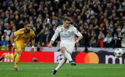 Ronaldo patea el penalti que mete al Madrid en semifinales / EFE