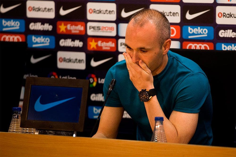 “Iniesta no se merece esto”. El feo más feo en el Barça (o “¿No lo sabes?”. Y ojito) | EFE