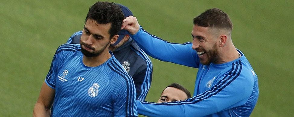Arbeloa y Ramos, durante un entrenamiento con el Real Madrid | EFE