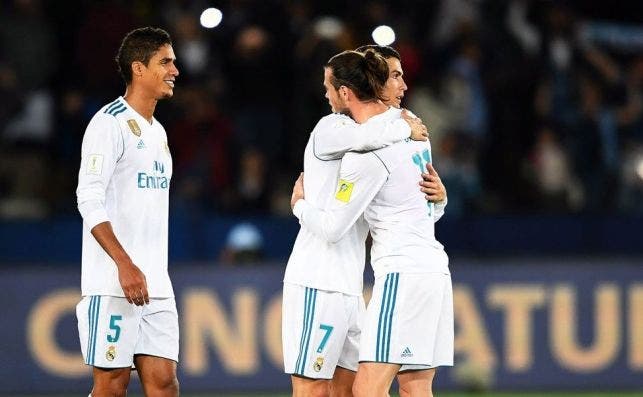 Varane presencia un abrazo entre Cristiano Ronaldo y Gareth Bale | EFE
