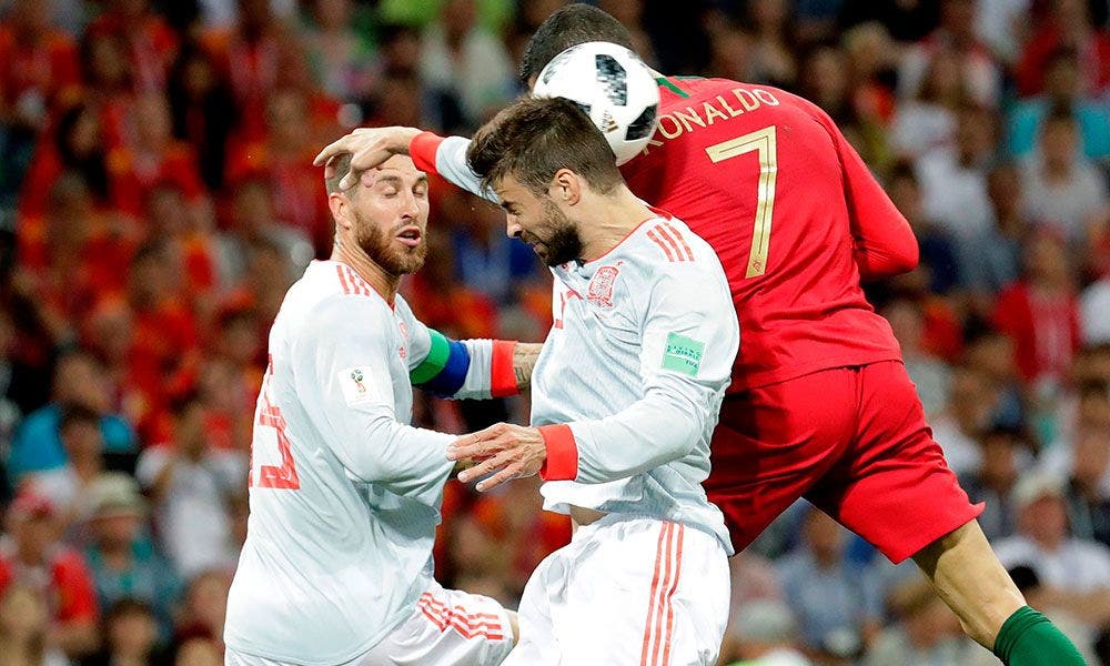 Piqué revienta a Cristiano con Ramos (o lo que pasó en el Portugal-España) | EFE