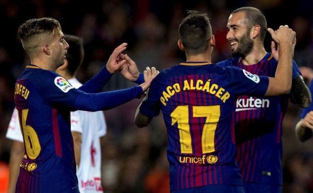 Deulofeu, Paco Alcácer y Aleix Vidal tienen un problema en el Barça de Valverde | EFE