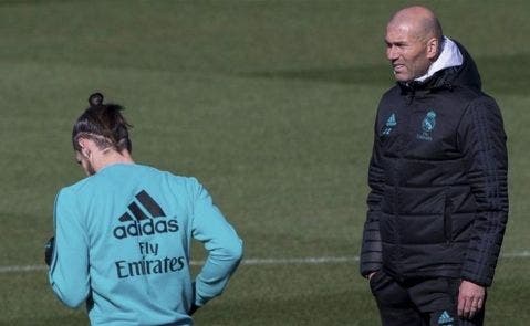 Gareth Bale y Zinedine Zidane los pilla | EFE