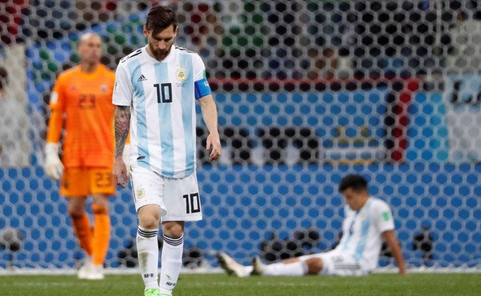 La noche más loca de Messi: el escándalo que estalla en Argentina (y en el Barça) | EFE
