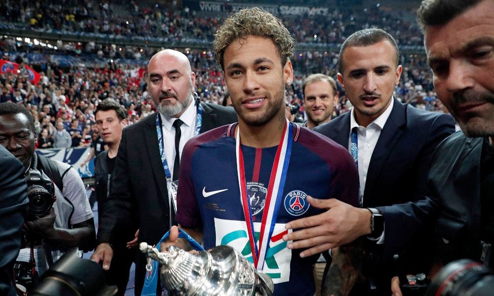 Neymar celebra la victoria en Copa francesa / EFE