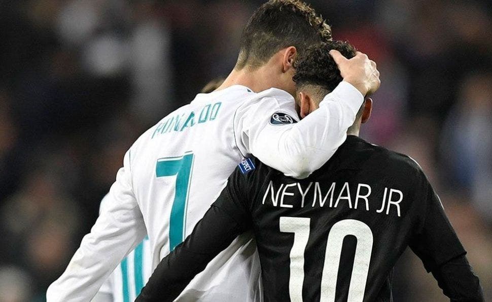 Cristiano Ronaldo abraza a Neymar tras el Real Madrid-PSG | EFE 