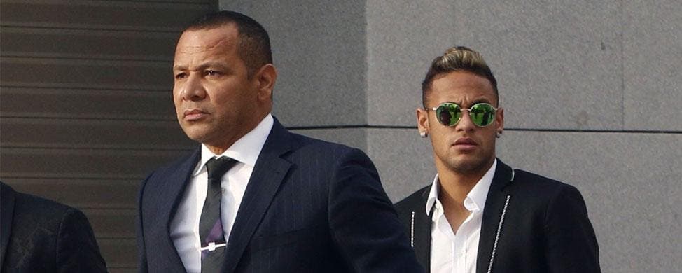 Neymar y su padre, en la Audiencia Nacional | EFE
