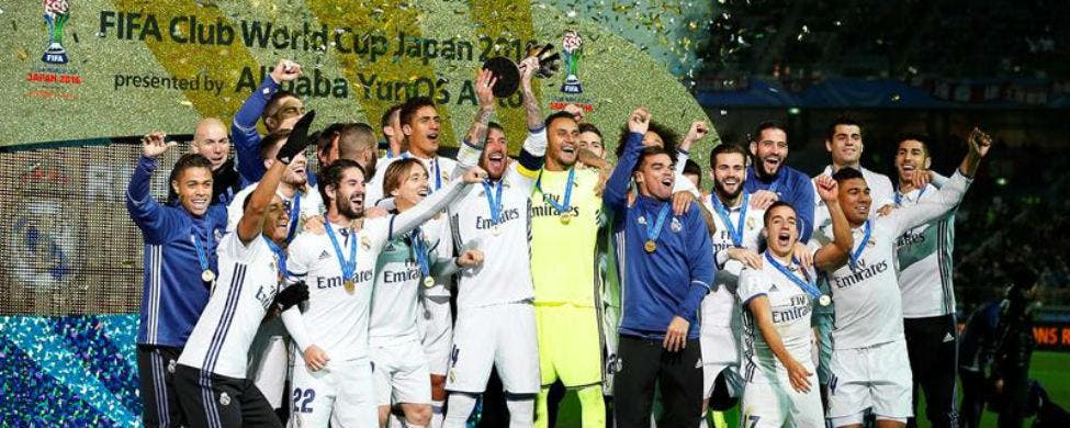 Los jugadores del Real Madrid celebran su quinto Mundial de Clubes / EFE