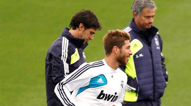 Ramos y Mourinho, durante un entrenamiento | EFE