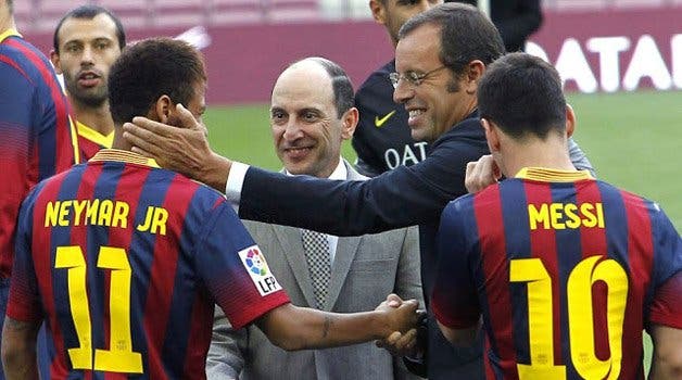 Sandro Rosell saluda a Neymar y Messi en la presentación de Qatar Airways | Archivo