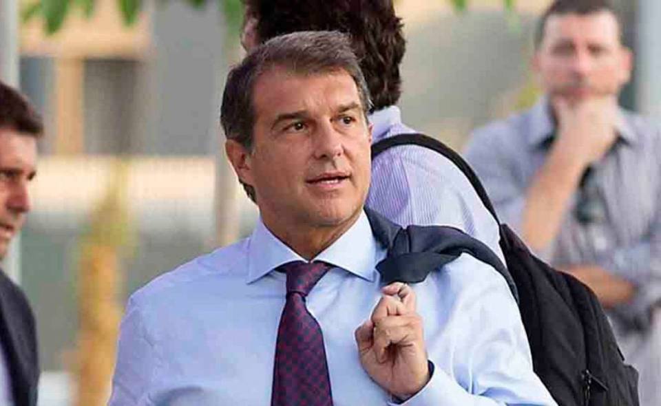 Noticia: Joan Laporta va a jubilar a Piqué por la vía rápida: acuerdo con el agente. El mejor del mundo para el Barça 1 Joan Laporta