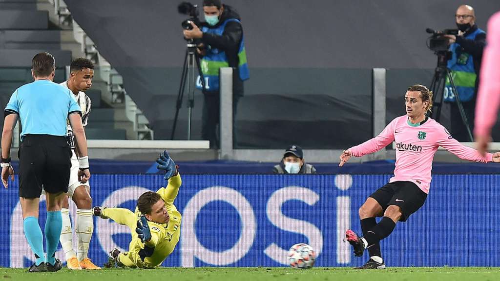 Antoine Griezmann falla una ocasión clara contra la Juventus de Turín