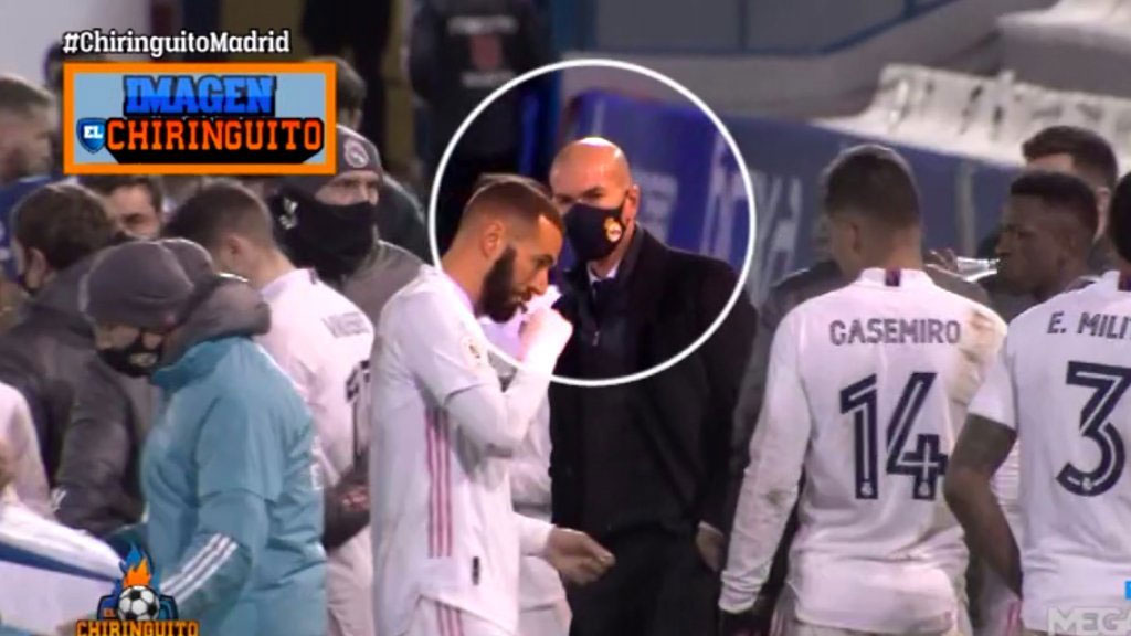 Zinedine Zidane, en silencio antes de la prórroga contra el Alcoyano