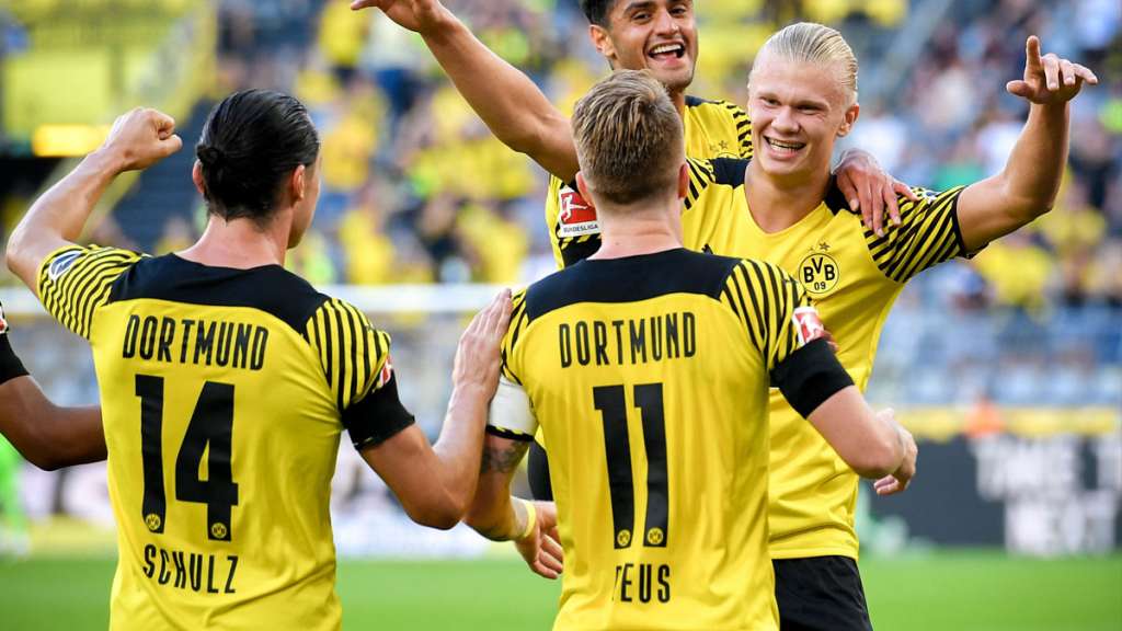 Erling Braut Haaland anota un doblete para el Borussia Dortmund en el estrenp de la Bundesliga