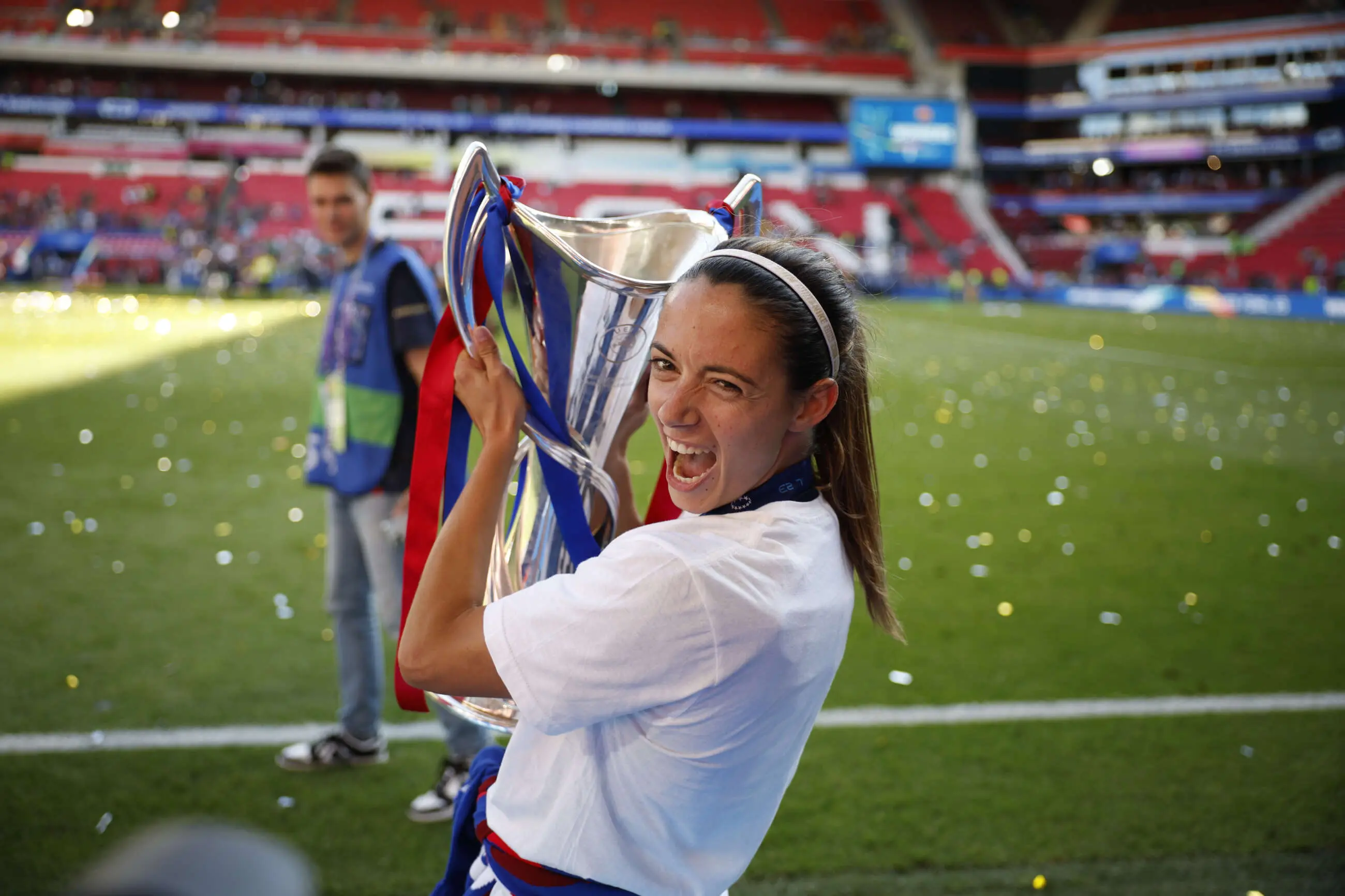 Aitana Bonmatí, jugador del Barça tras ganar la Champions.