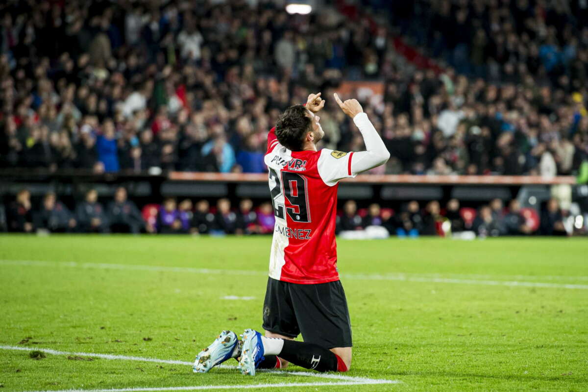 Santiago Giménez, delantero del Feyenoord