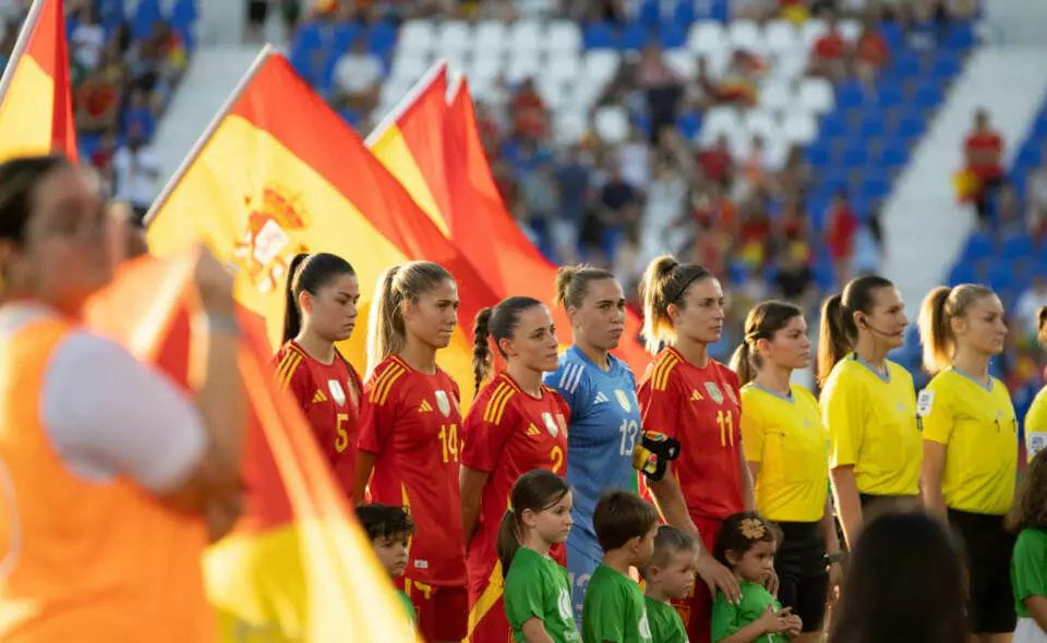 Las jugadoras de la Selección Española en el partido amistoso contra Japón. Foto: Cristina Tubilla.