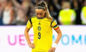 Kosovare Asllani durante un partido con Suecia. Foto: @KosovareAsllani.