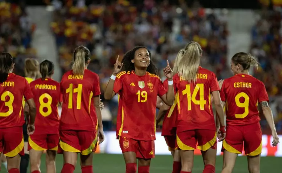 Vicky López celebra un gol. Foto: Cristina Tubilla.