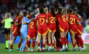ZURICH, SWITZERLAND – JULY 23: The players of Spain celebrate at full-time following the team’s victory and subsequent progression into the final following the UEFA Women’s EURO 2025 Semi-Final match between Germany and Spain at Stadion Letzigrund on July 23, 2025 in Zurich, Switzerland. (Photo by Maja Hitij – UEFA/UEFA via Getty Images)