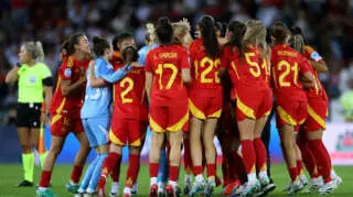 ZURICH, SWITZERLAND – JULY 23: The players of Spain celebrate at full-time following the team’s victory and subsequent progression into the final following the UEFA Women’s EURO 2025 Semi-Final match between Germany and Spain at Stadion Letzigrund on July 23, 2025 in Zurich, Switzerland. (Photo by Maja Hitij – UEFA/UEFA via Getty Images)