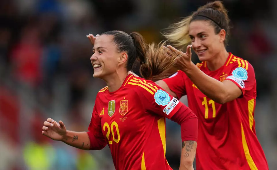 THUN, SWITZERLAND - JULY 07: Claudia Pina of Spain celebrates scoring her team's fifth goal during the UEFA Women's EURO 2025 Group B match between Spain and Belgium at Arena Thun on July 07, 2025 in Thun, Switzerland. (Photo by Aitor Alcalde - UEFA/UEFA via Getty Images)