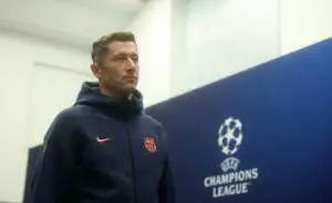 NEWCASTLE UPON TYNE, ENGLAND - SEPTEMBER 18: Robert Lewandowski of FC Barcelona arrives at the stadium prior to the UEFA Champions League 2025/26 League Phase MD1 match between Newcastle United FC and FC Barcelona at St James' Park on September 18, 2025 in Newcastle upon Tyne, England. (Photo by Michael Regan - UEFA/UEFA via Getty Images)