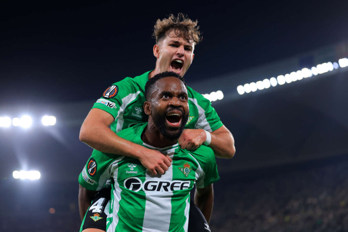 SEVILLE, SPAIN - SEPTEMBER 24: Cedric Bakambu of Real Betis celebrates after scoring his team's first goal during the UEFA Europa League 2025/26 League Phase MD1 match between Real Betis Balompie and Nottingham Forest FC at La Cartuja de Sevilla on September 24, 2025 in Seville, Spain. (Photo by Fran Santiago - UEFA/UEFA via Getty Images)