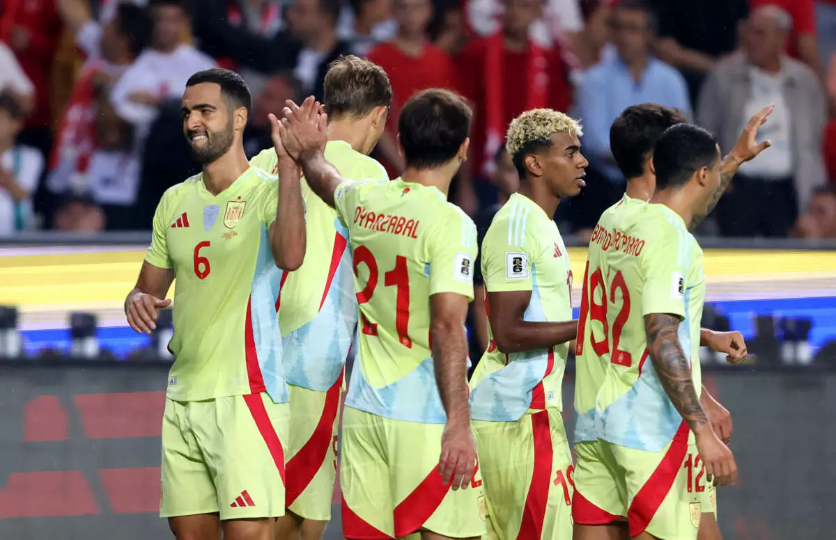 KONYA, TURKEY - SEPTEMBER 07: Mikel Merino of Spain celebrates scoring his team's third goal with teammate Mikel Oyarzabal during the FIFA World Cup 2026 qualifier match between Turkiye and Spainat Konya Metropolitan Municipality Stadium on September 07, 2025 in Konya, Turkey. (Photo by Ahmad Mora - UEFA/UEFA via Getty Images)