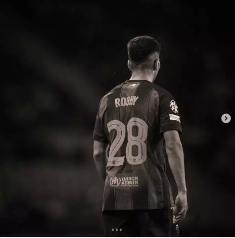 Roony Bardghji fichó por el Barça hasta junio de 2029. Foto: @roony.