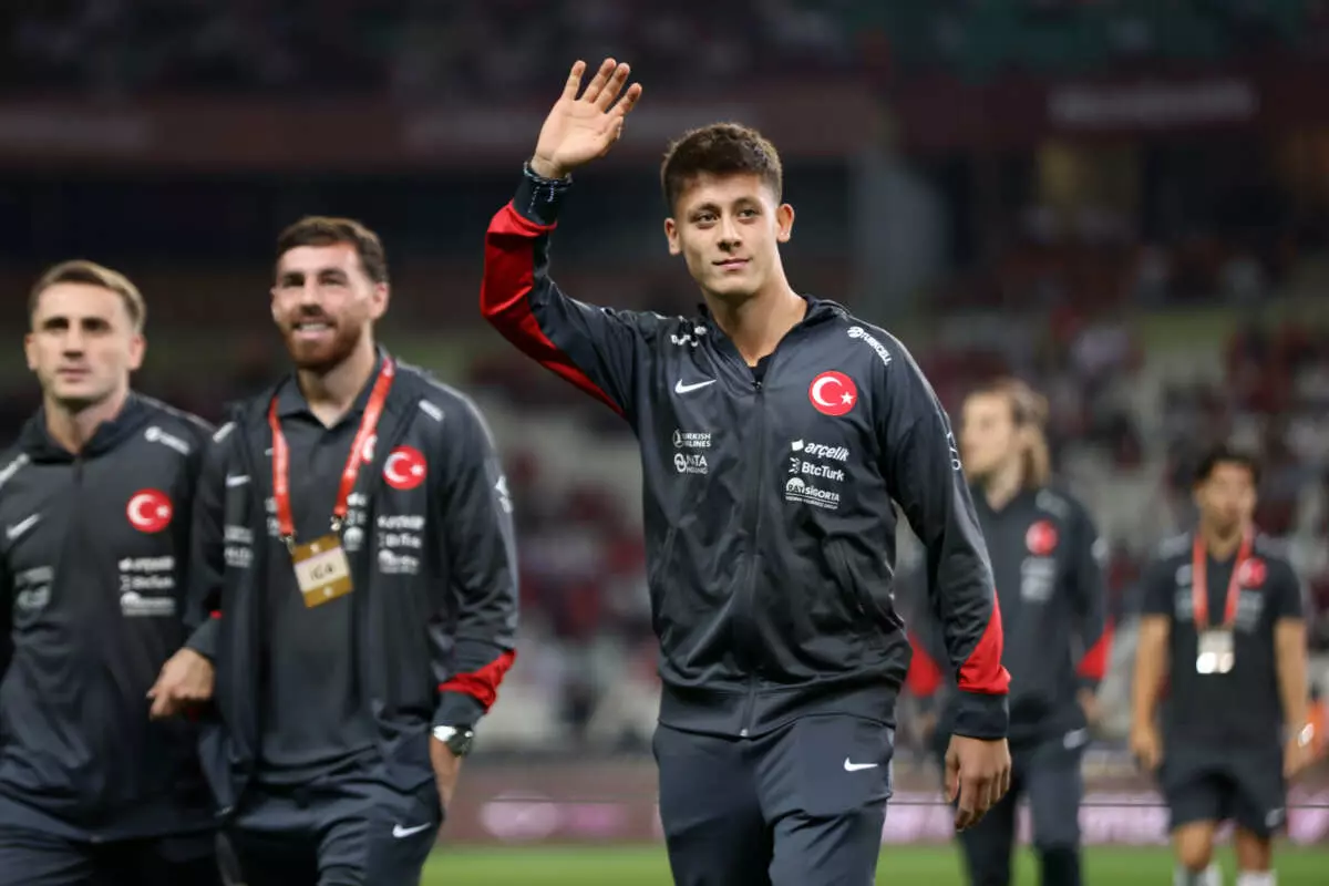 KONYA, TURKEY - SEPTEMBER 07: Arda Guler of Turkiye acknowledges the fans prior to the FIFA World Cup 2026 qualifier match between Turkiye and Spainat Konya Metropolitan Municipality Stadium on September 07, 2025 in Konya, Turkey. (Photo by Ahmad Mora - UEFA/UEFA via Getty Images)