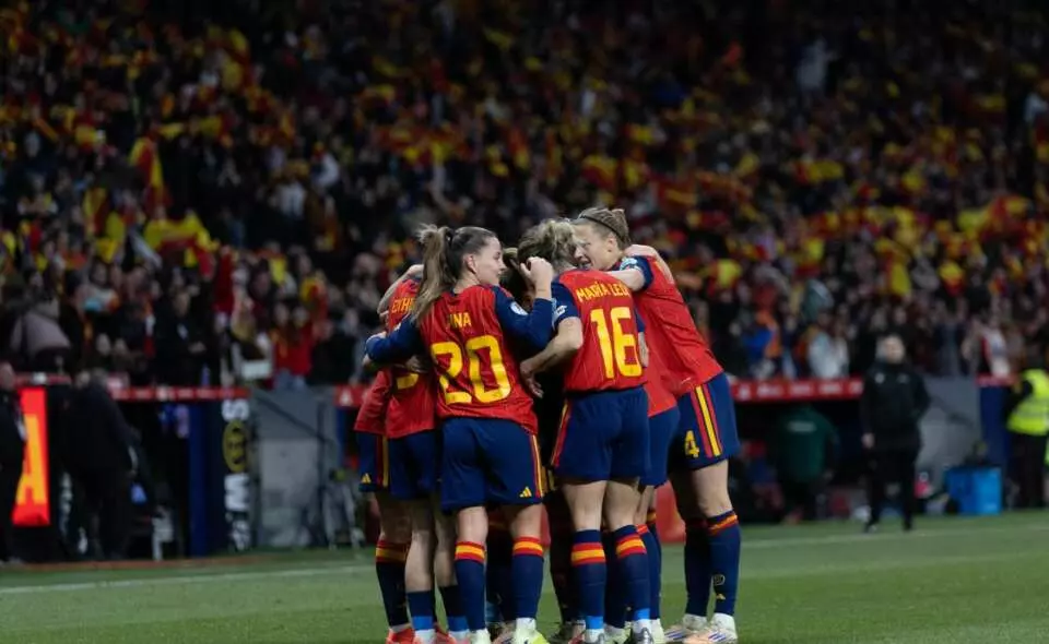 Las jugadoras de España en la final de la Nations League Femenina: Foto: Cristina Tubilla.