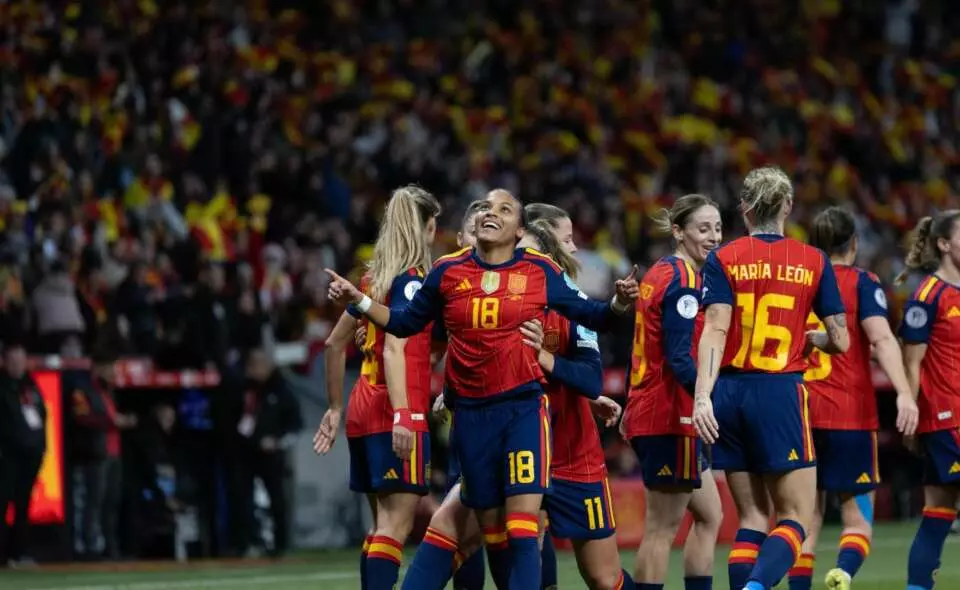 VIcky López celebra el segundo gol de España contra Alemania. Foto: Cristina Tubilla.
