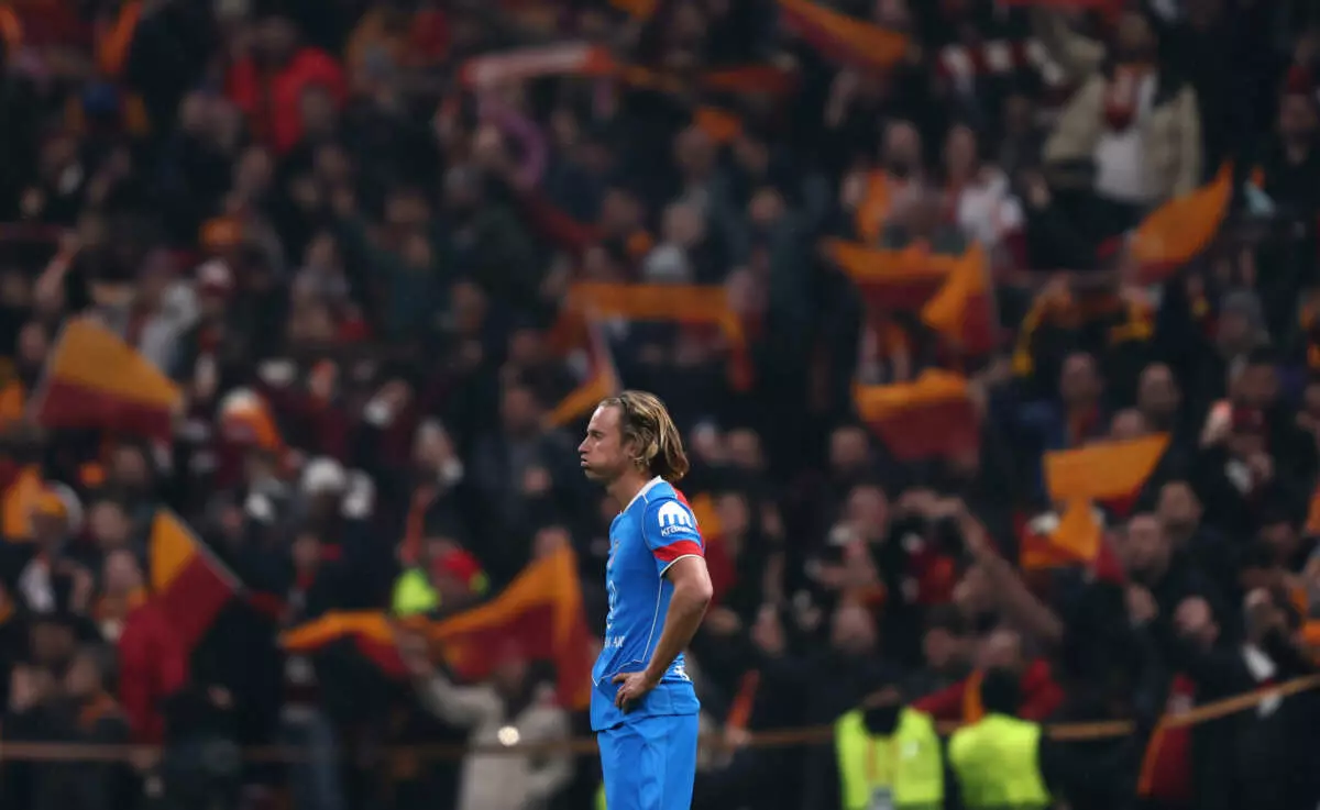 ISTANBUL, TURKEY - JANUARY 21: Marcos Llorente of Atletico de Madrid looks dejected after scoring an own goal, Galatasaray A.S. first goal during the UEFA Champions League 2025/26 League Phase MD7 match between Galatasaray A.S. and Atletico de Madrid at Ali Sami Yen Spor Kompleksi on January 21, 2026 in Istanbul, Turkey. (Photo by Ahmad Mora - UEFA/UEFA via Getty Images)