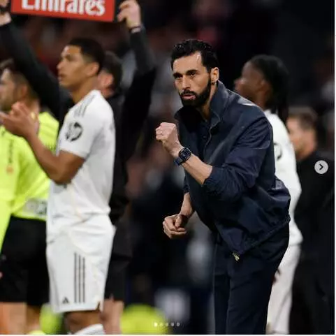 Álvaro Arbeloa celebra un gol del Real Madrid. Foto: @arbeloa.